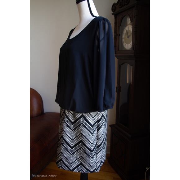 I.N. Studio sheer sleeve mini dress - Picture 2 of 8